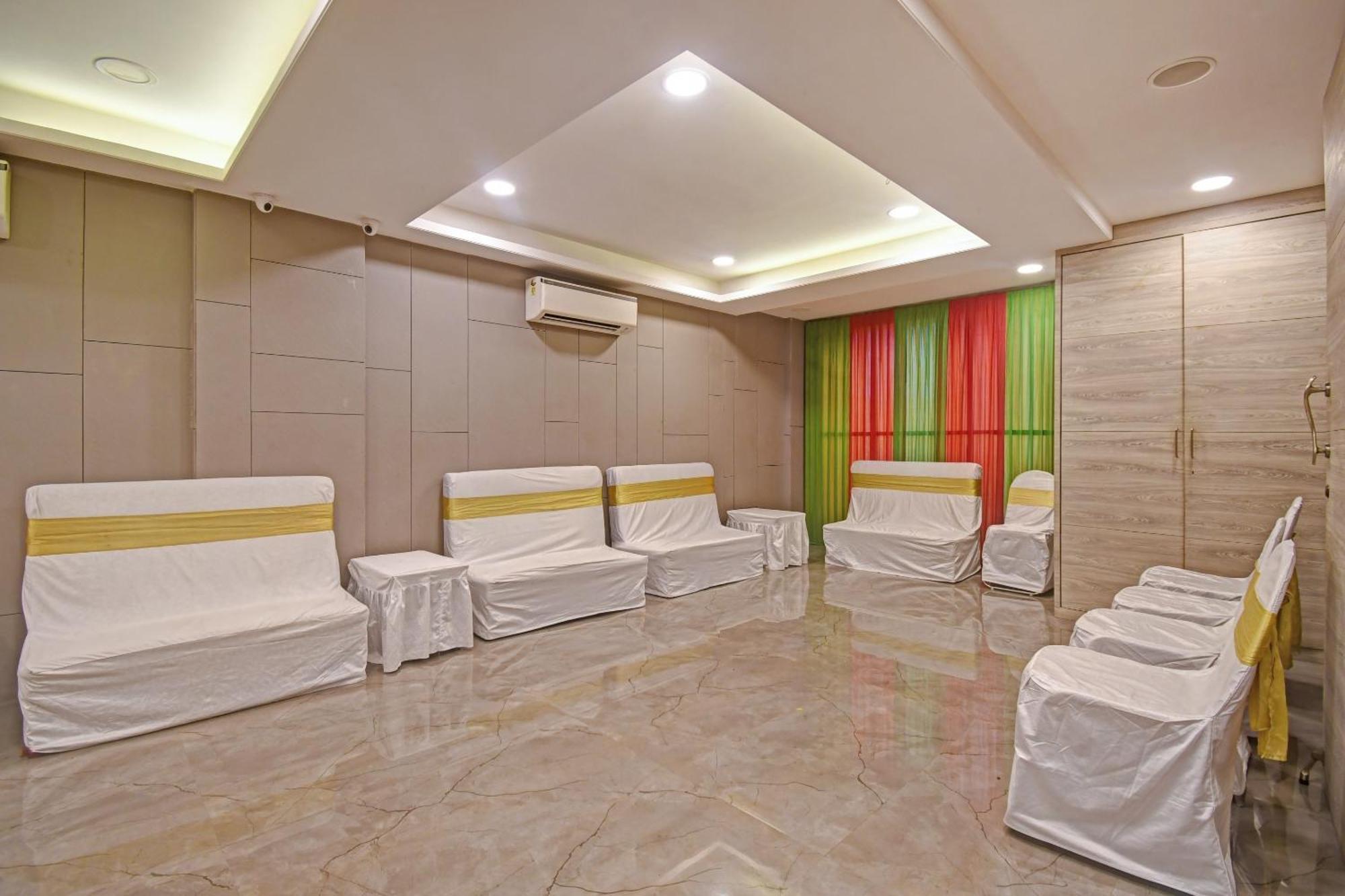 Super Townhouse Hotel All In One Near City Centre Salt Lake Salt Lake City Exterior foto
